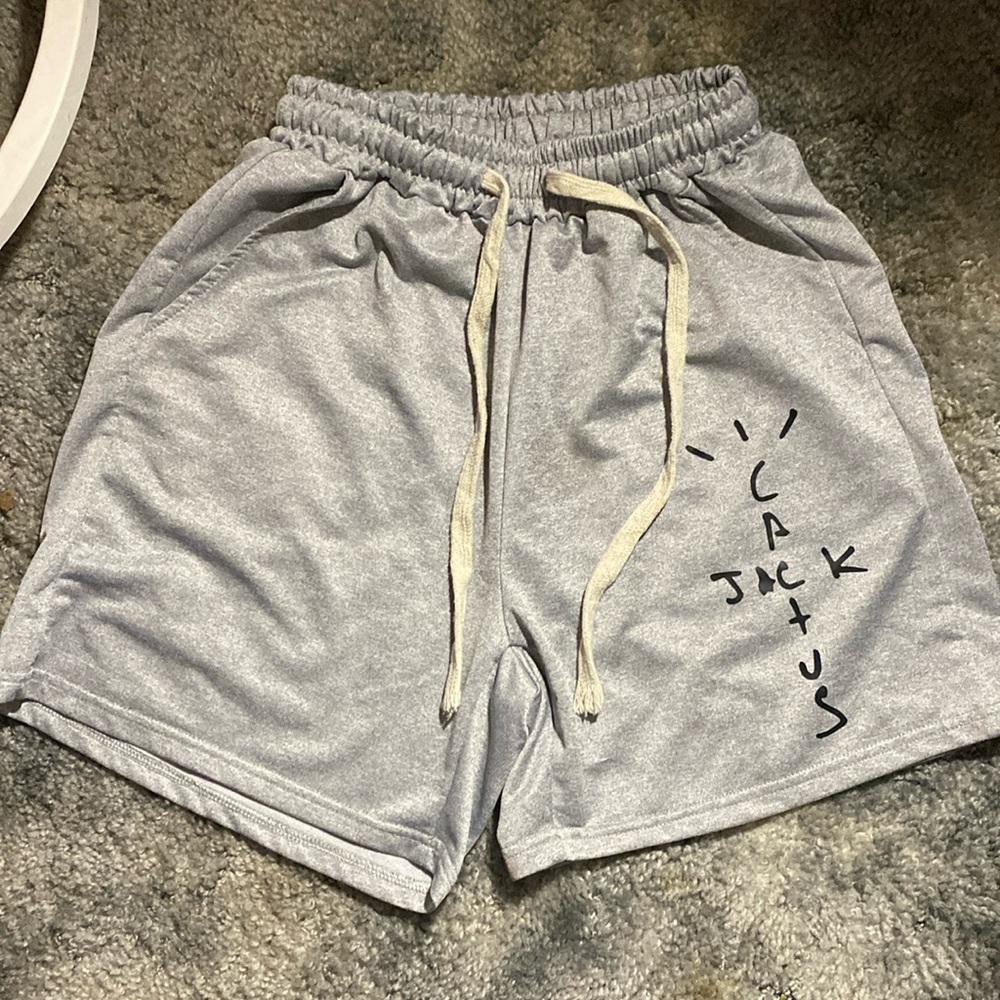 silver cactus jack shorts from temu a size small in girls